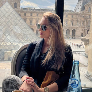 Meet your Posher, Julia
